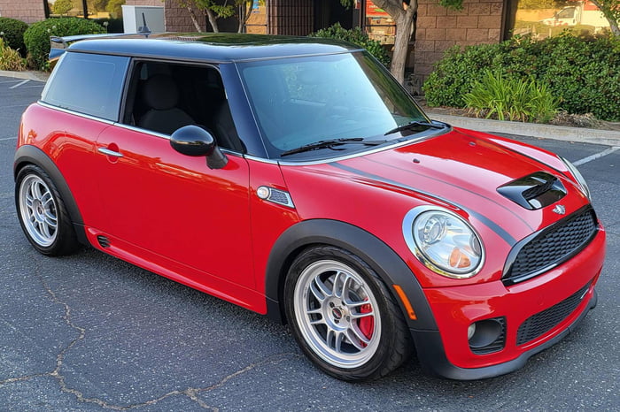 Mini Cooper S John WOrks With Enkei RPF1 S 9GAG