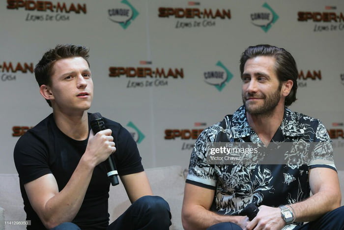 Find Someone Who Looks At You The Way Jake Gyllenhaal Looks At Tom