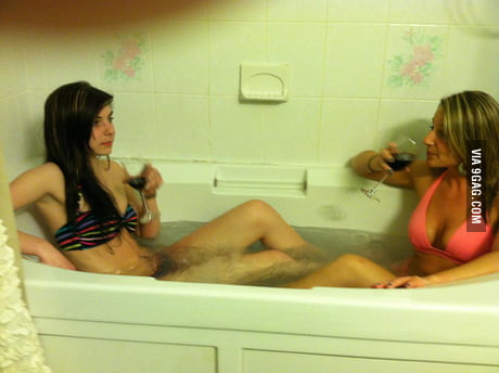 White trash hot tub 9GAG