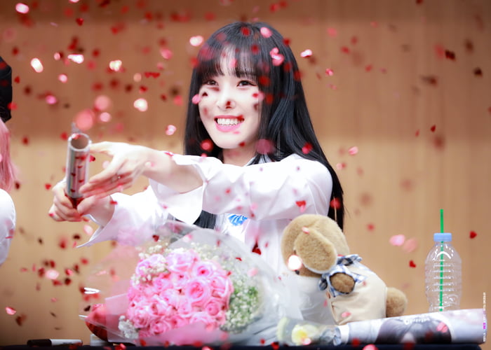 Photo : Yuju is happiness!