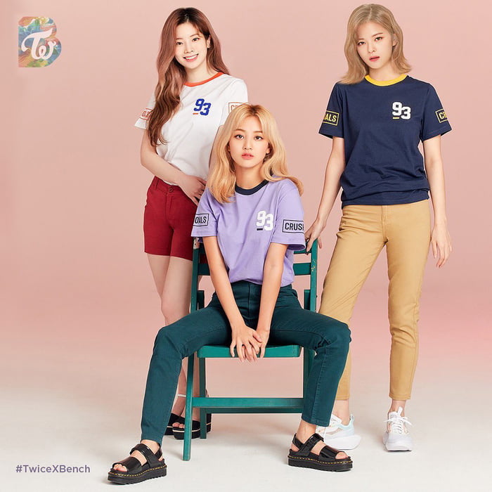 Photo : BcBench Instagram Update - Jeongyeon, Jihyo and Dahyun posing for Bench/