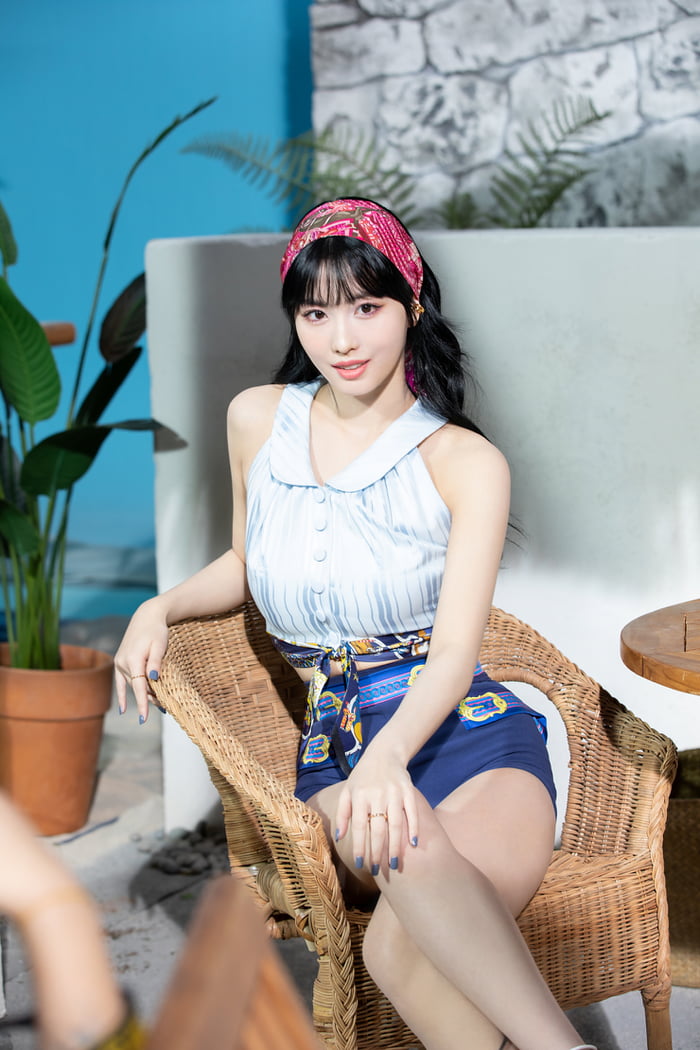 Photo : 211109 - Momo - Happy MOMO Day!