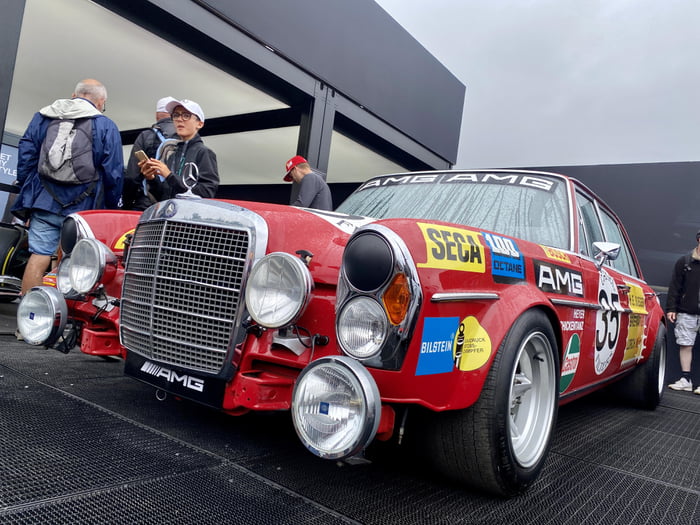 Die rote sau, Mercedes 300 SEL AMG 6.8 - 9GAG