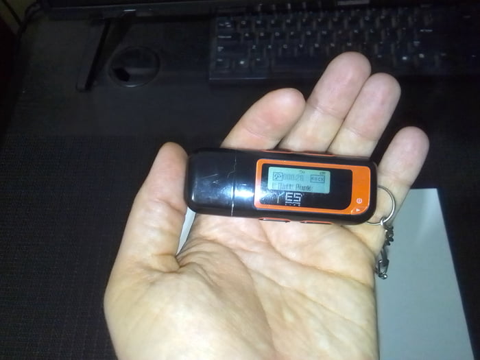 MP3 Player From The Early 2000s. 9GAG