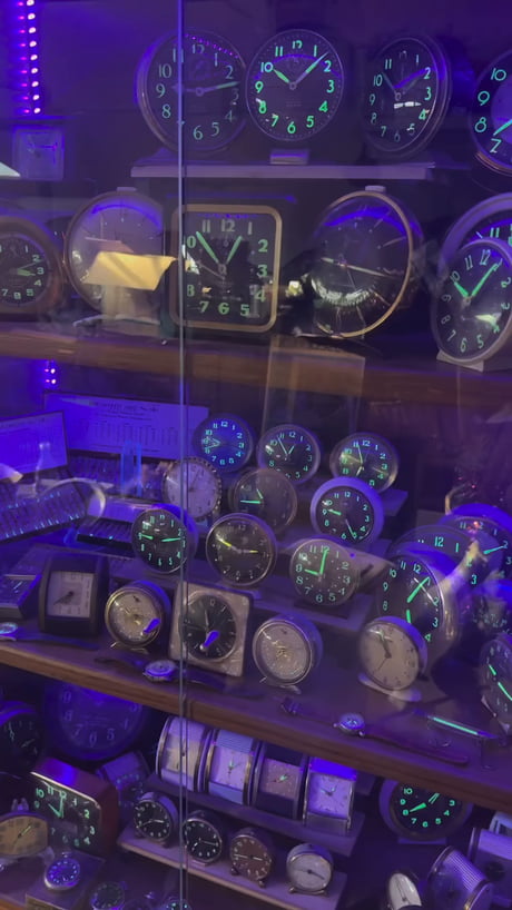 Glass vs radioactive clocks