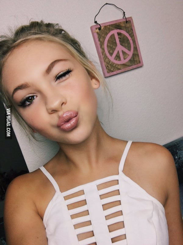 Jordyn Jones Wink And Pucker 9gag