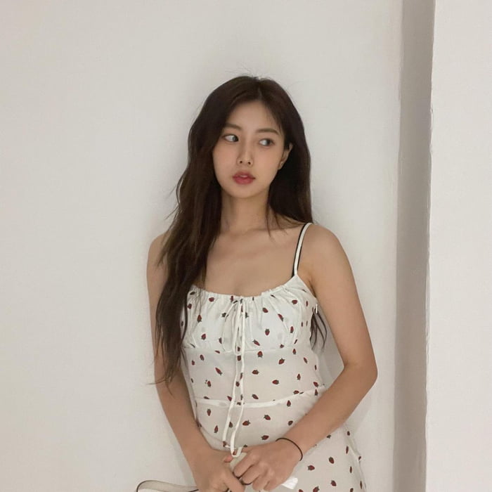Photo : Ex-IZ*ONE - Hyewon