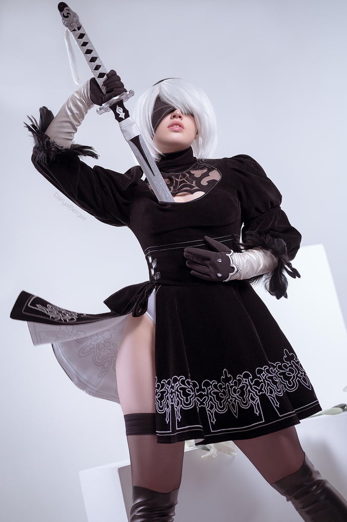 NieR:Automata 2B Cosplay by Darya Berger - 9GAG