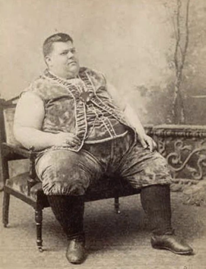 fattest-man-in-the-world-back-in-1890-people-paid-money-to-see-him