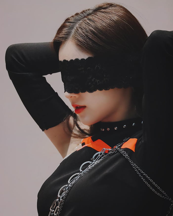 Photo : 50 shades of Heejin