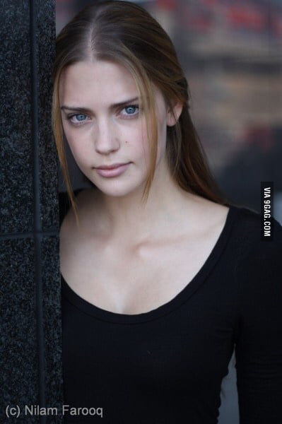 Laura Berlin - 9GAG