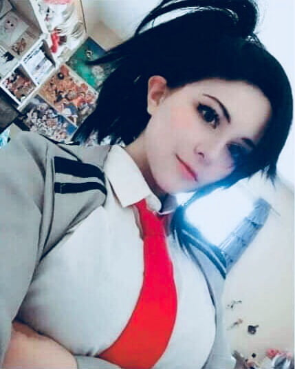 This Yaomomo cosplay just made me harder than Kirishima’s quirk.