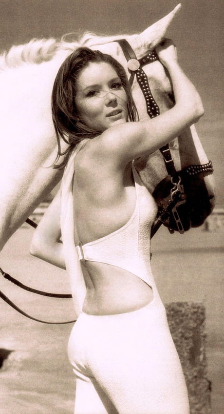 Diana Rigg 1966 9GAG