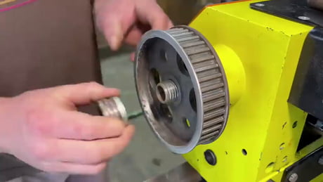 A more complex mechanism to copy irregular shaped pieces. There is also a setup to use the lathe as a drum sander. Shop kitten at 5:08...