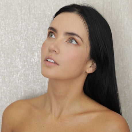 Ariana James’s Instagram, Twitter & Facebook on IDCrawl