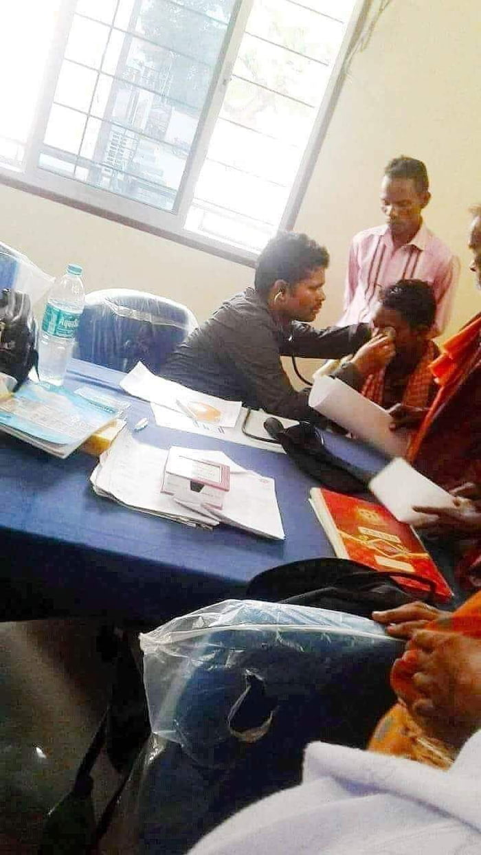 Patient: I think im blind Doctor: let me check