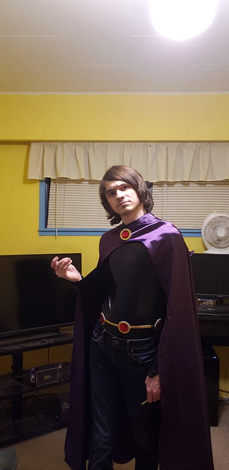 Male Cosplay of Raven 9GAG