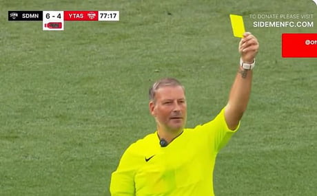 Player Whips Out UNO Reverse Card After Referee Gives Him Yellow Card - 9GAG