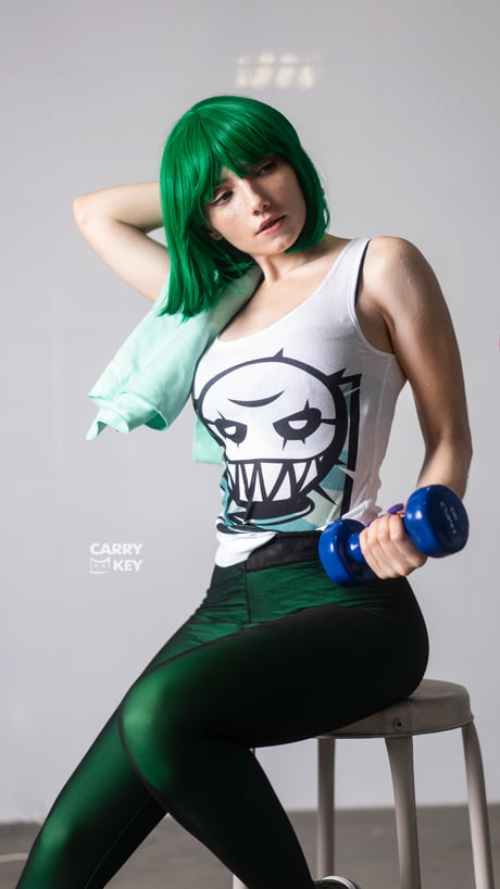 Ela Bosak workout cosplay by CarryKey 9GAG