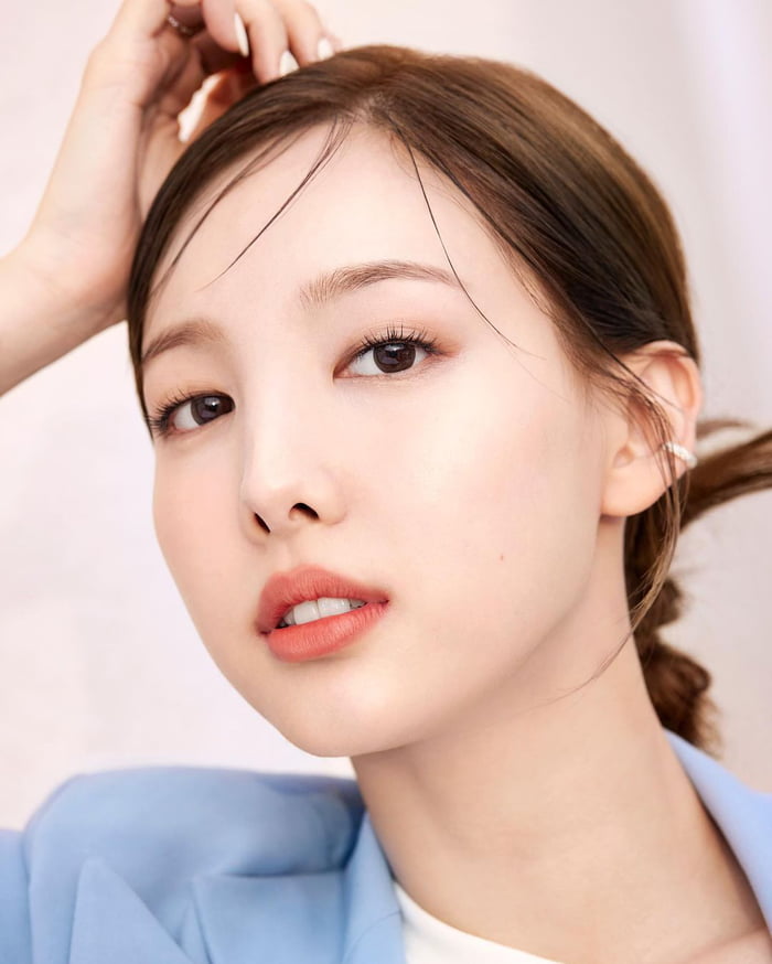 Photo : Biotherm.kr Instagram Update - Nayeon for Biotherm