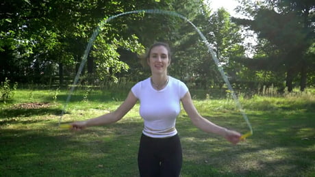 Sports Bra vs No Bra: Jump Rope Test! 