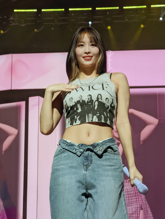 Photo : Momo - TWICE
