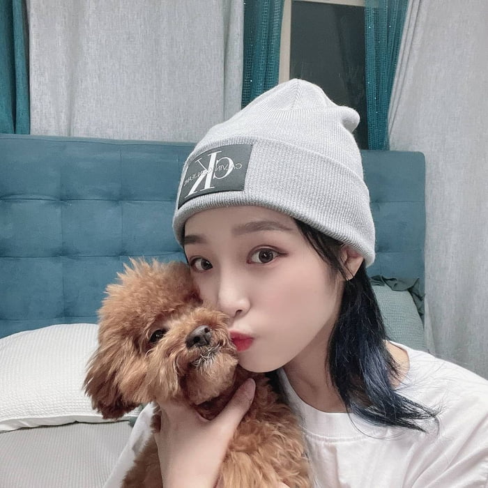 Photo : Yena and doggo