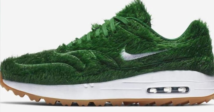 nike grass trainers
