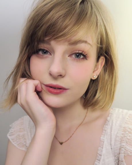 Ella Freya - Ella Freya updated their profile picture.