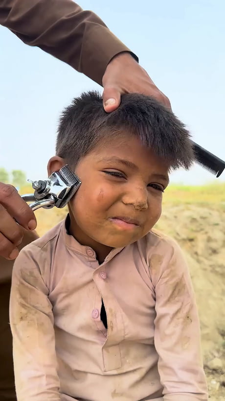 Haircut with manual clippers