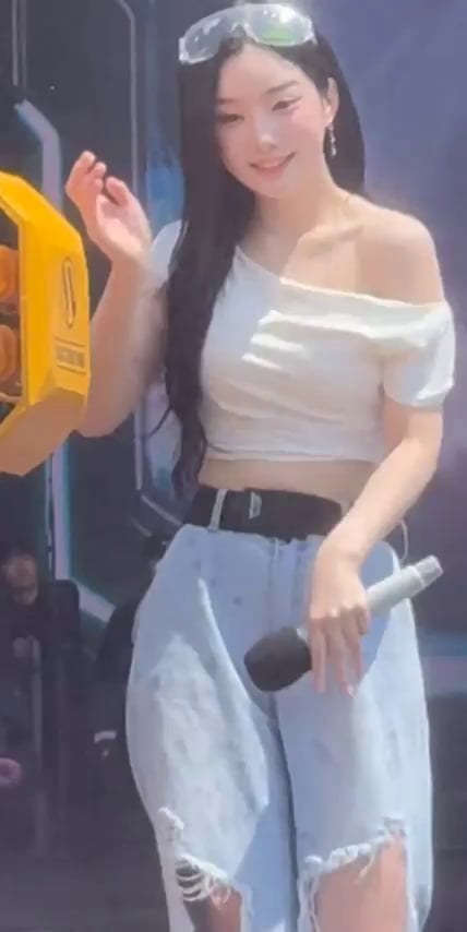 Yooyeon -tripleS