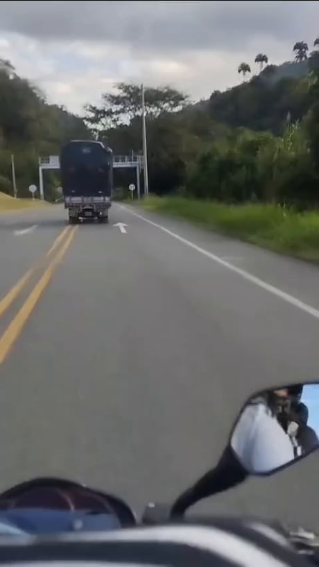 Cop uses the force to stop truck