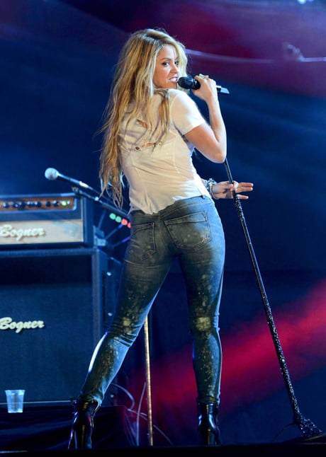 Shakira sexy