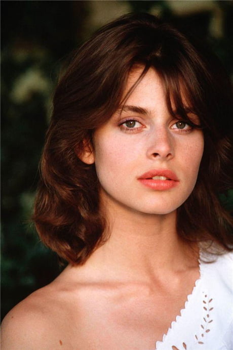 Nastassja Kinski in the 1970s. She won the Golden Globe Award at 18 as the title character in the movie &#39;Tess&#39; and went on to appear in 60 films. - 9GAG