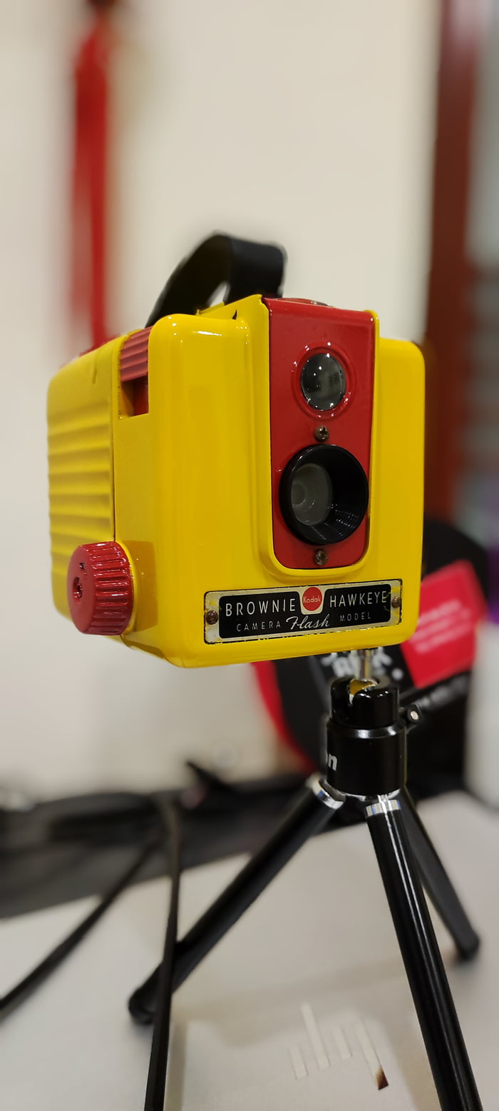 Behold the Kodak Brownie Hawkeye pro, with tripod mount and cable