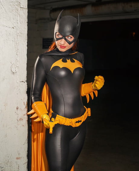 Batgirl Cosplay by Amanda Lynne 9GAG