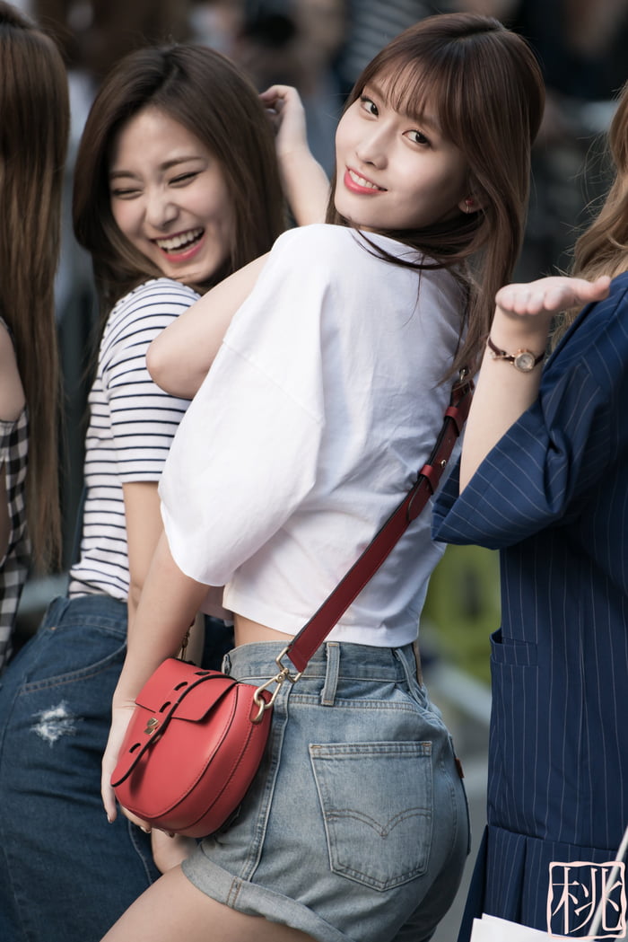Photo : Tzuyu & Momo
