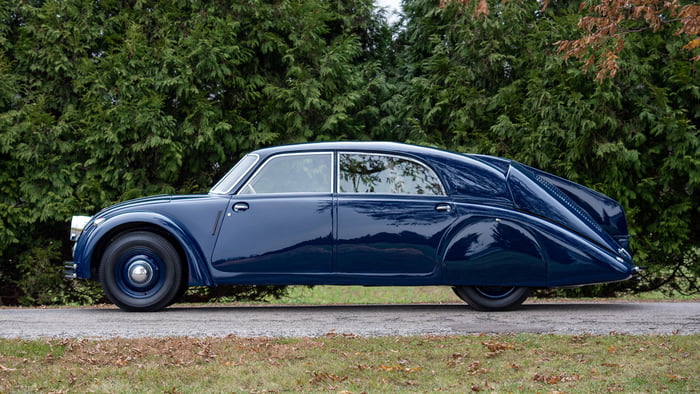 Tatra day 3. The first aerodynamic car in production. Tatra T77 from 1934