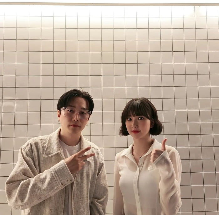 Photo : Composer YOSKE with Eunha (@yoske___ Instagram)