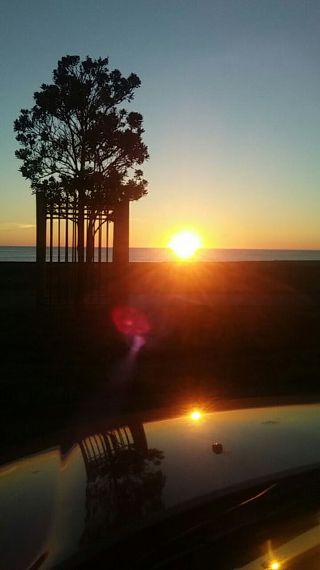 5 30 Am Sunrise East Coast Of Nz One Of The First To See The Sun Each Morning Bliss 9gag
