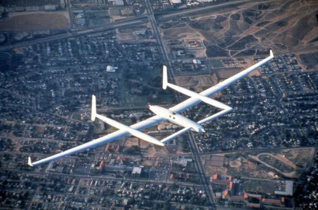 Rutan Voyager, the First Aircraft to Fly Around the World Without ...