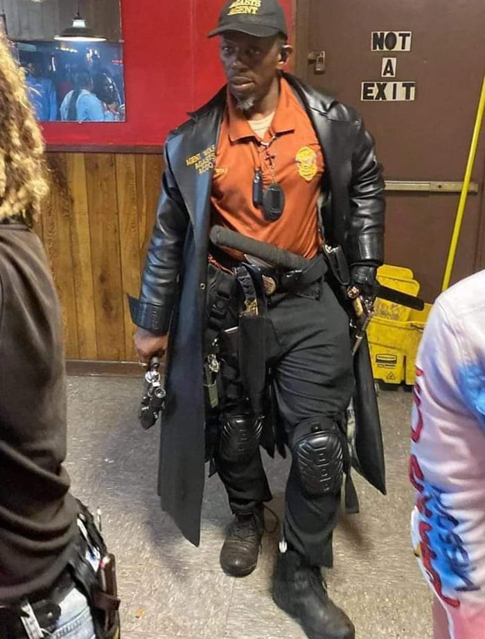 Clever smart intelligent разница. Density and design cities. Упражнения по теме travelling. Like сити. What is your city like.