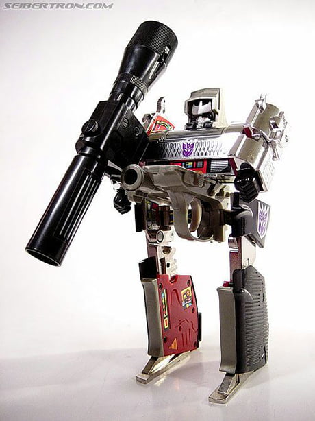 A gun that turns into a robot a huge dick. #ilovethe80s - 9GAG