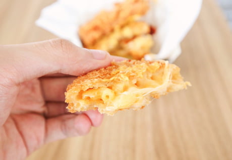 fried mac and cheese sandwich