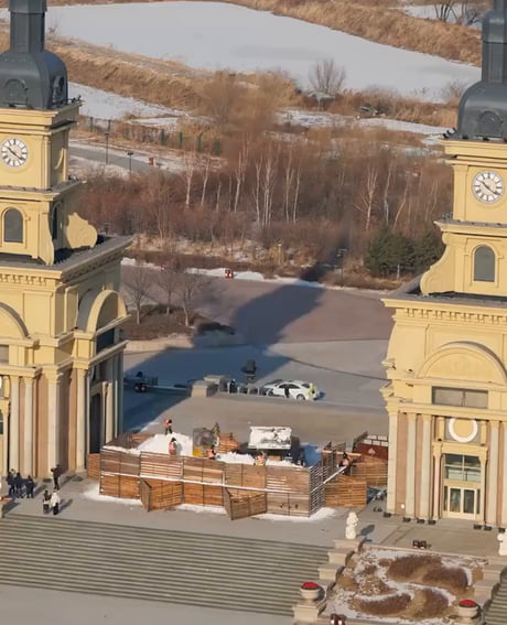 Giant snowman being constructed in Qunli music park in China