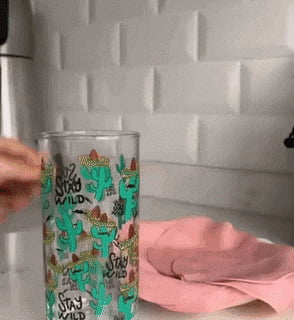 For all you guy that have been bugging me on how to make those baloney flowers for parties.
