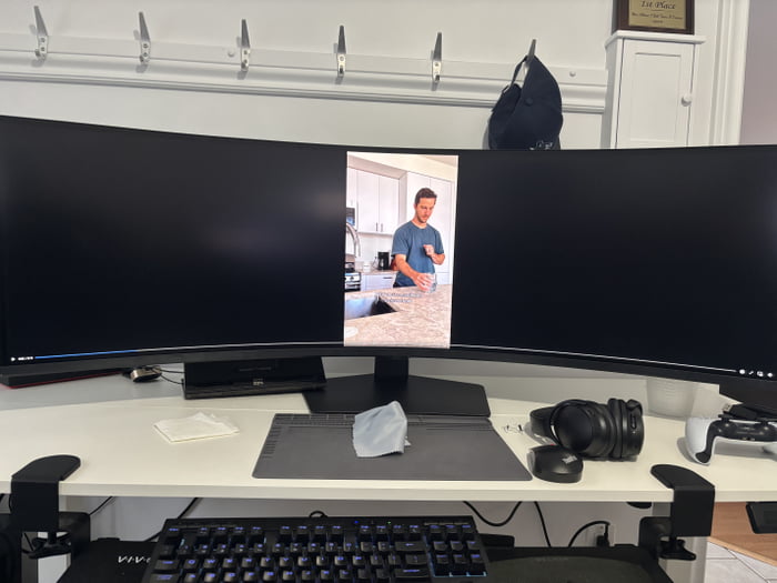 This is why vertical videos need to be banned!