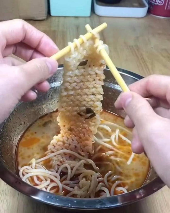 Knitted ramen 9GAG