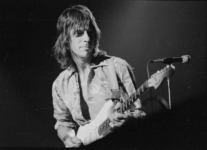 Rest in Peace | Jeff Beck, 78 yrs Old - 9GAG