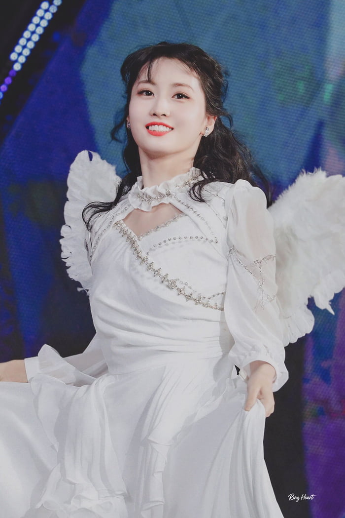 Photo : Momo is an actual angel!